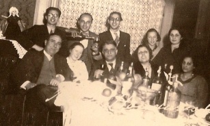 Aurelio Grossi (in piedi, terzo da sinistra) 